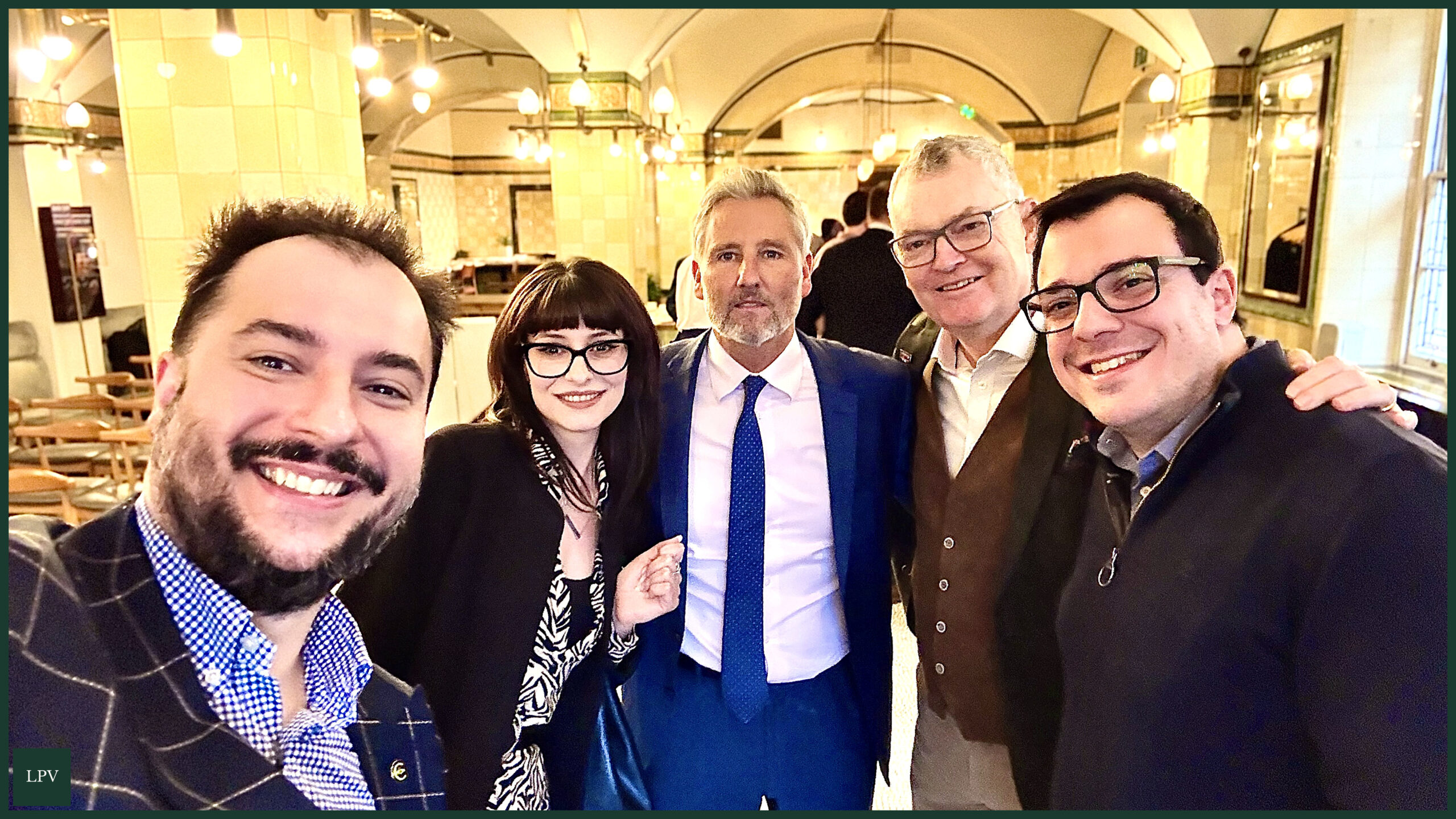 Networking with sales leaders at AutomateNow Breakfast event at IOD 116 Pall Mall.