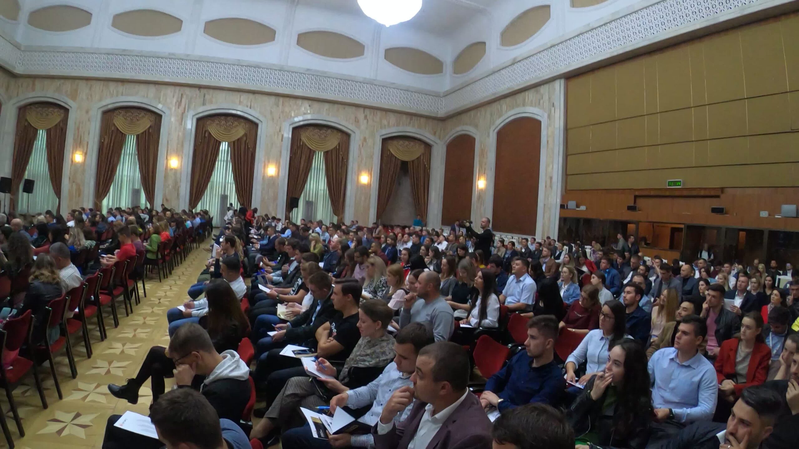 Why a Packed Business Event Only Matters If Owners Leave With a Plan: Who is this for? - done for you social media London